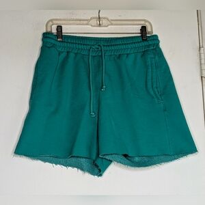 WRAY • Active Short w/ Raw Hem